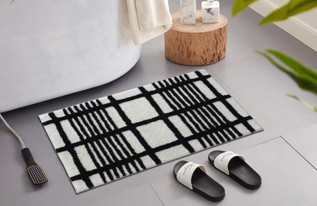 Tufted Bathmat | 20 x 32 Inch | Color – Natural/Black